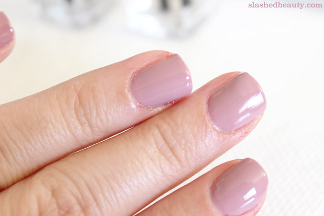 I gave up on manicures until I discovered the Londontown Instant Smudge Fix, which literally erases any smudges that happen to your manicures while wet! Click through to see the before & after.