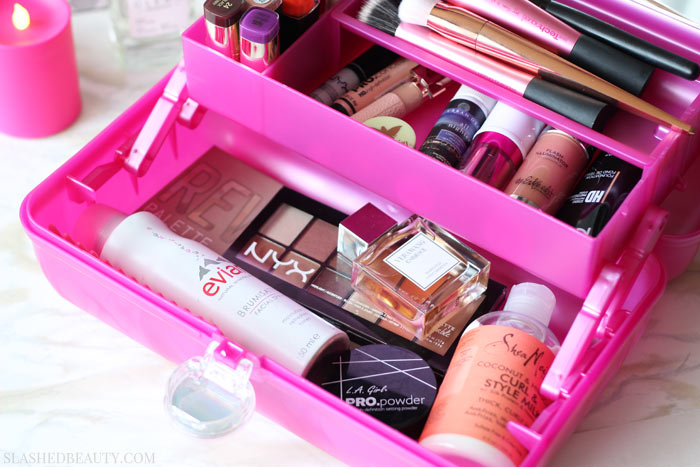 Dorm beauty storage can be easy with these three solutions to keep all of your beauty must-haves organized! | Slashed Beauty