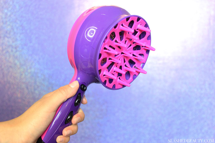 The Curlipops Hair Diffuser is supposed to create much volume and texture... would I recommend it? See how it works. | Slashed Beauty