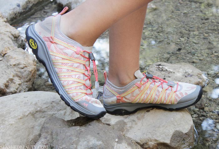 Looking for closed-toe water shoes? See this comparison between the Chaco Outcross Free shoes and Outcross 1.5 shoes to see which ones are the right investment for you. | Slashed Beauty