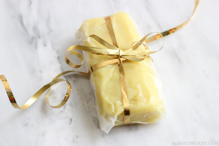 Learn how to make these DIY Lotion Bars that feel great on dry skin this season-- it's easy! Perfect for homemade holiday gifts. | Slashed Beauty