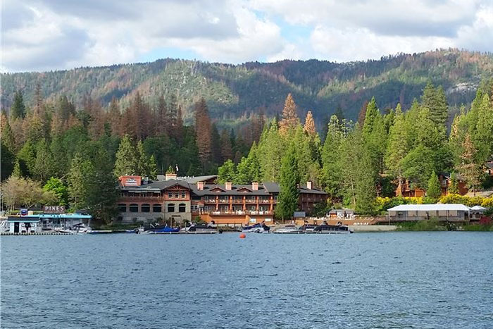 The Pines Resort in Bass Lake, California is the perfect lake wedding venue for nature lovers. Take a tour with me! | Slashed Beauty