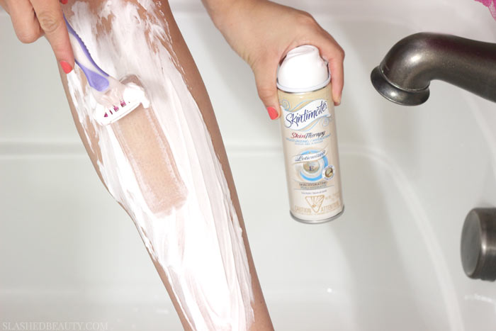 Are you constantly shaving for last minute plans, only to end up with redness and bumps? Here's the best way to shave legs in 3 minutes for smooth skin. | Slashed Beauty
