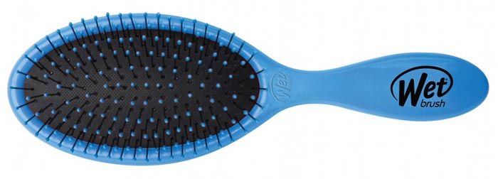 The Wet Brush: Struggle with thick hair? Try out these 5 MUST-HAVE hair tools for thick hair to make your routine a breeze. | Slashed Beauty