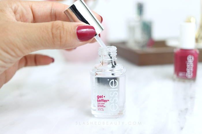 The best quick drying top coat that makes polish last a long time: Essie Gel Setter Top Coat Review. | Slashed Beauty