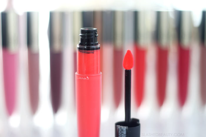 The L'Oréal Paris Makeup Rouge Signature Lasting Matte is like a liquid lipstick and lip stain fusion! | Comfortable Matte Drugstore Liquid Lipstick Swatches | Slashed Beauty