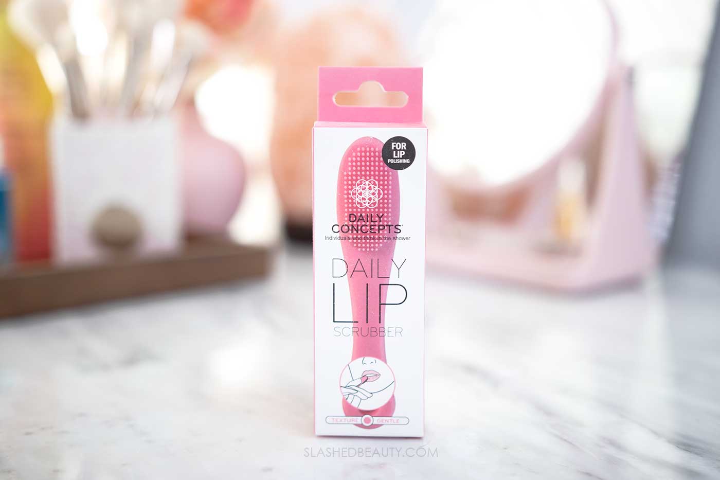 Daily Concepts Daily Lip Scrubber Review | How to Exfoliate Lips Daily | Slashed Beauty