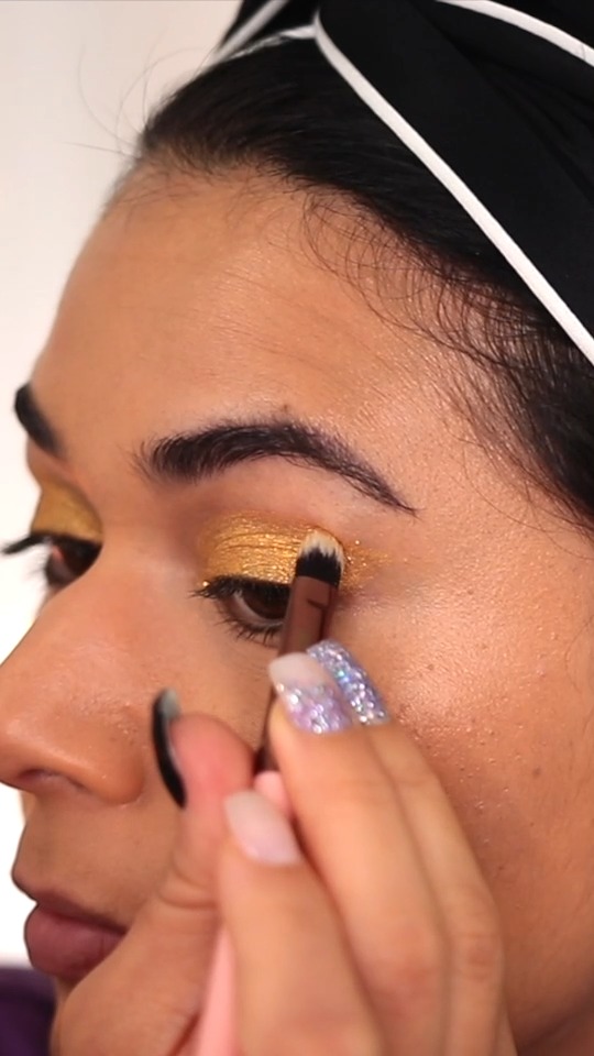 Blue & Gold Graphic Eye Makeup Tutorial